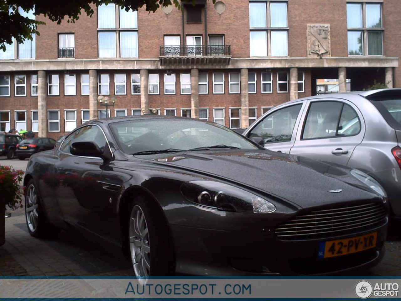 Aston Martin DB9