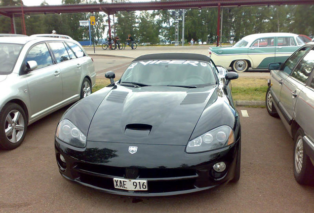 Dodge Viper SRT-10 Roadster 2003