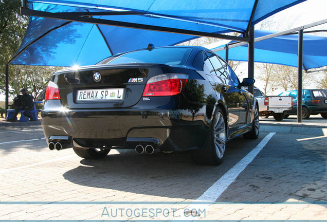 BMW M5 E60 2005