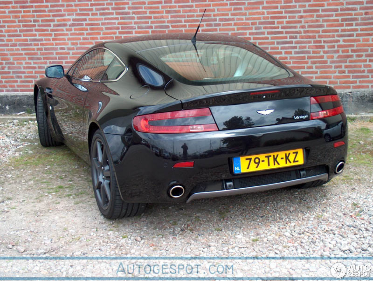 Aston Martin V8 Vantage