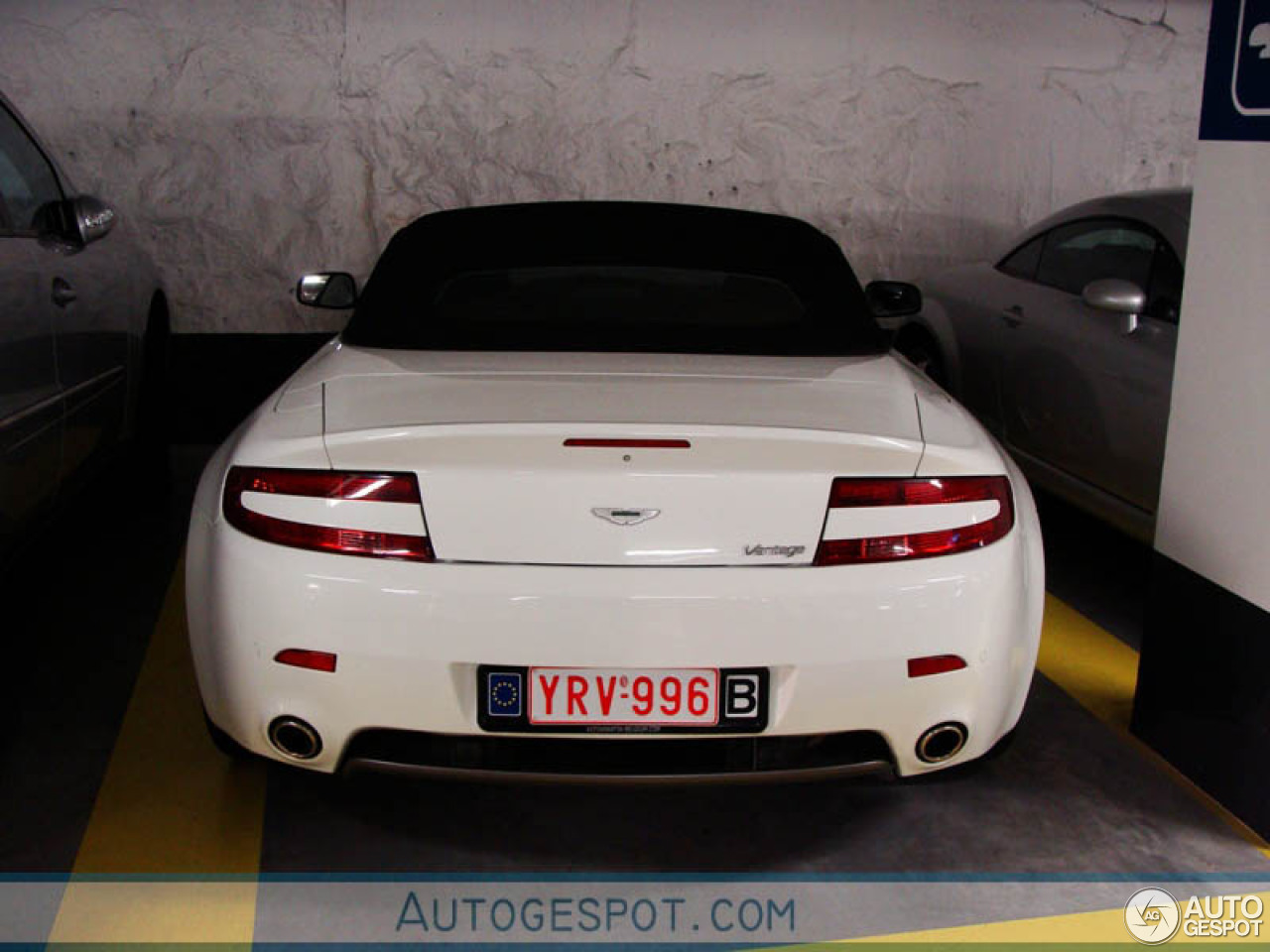 Aston Martin V8 Vantage Roadster