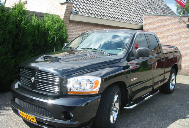 Dodge RAM SRT-10 Quad-Cab