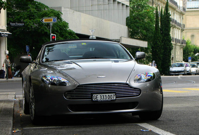 Aston Martin V8 Vantage Roadster