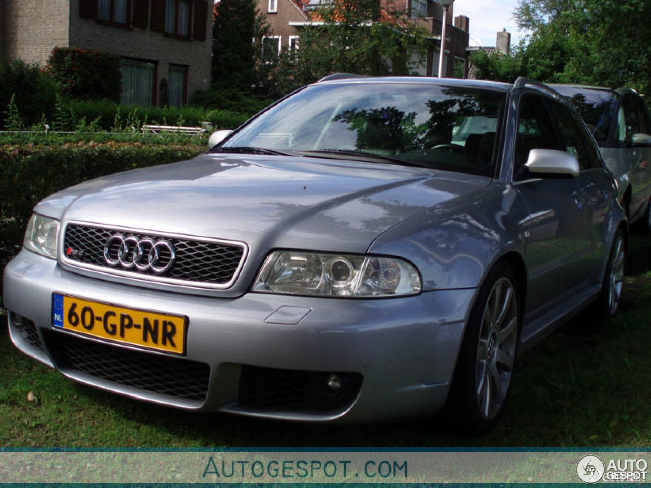 Audi RS4 Avant B5