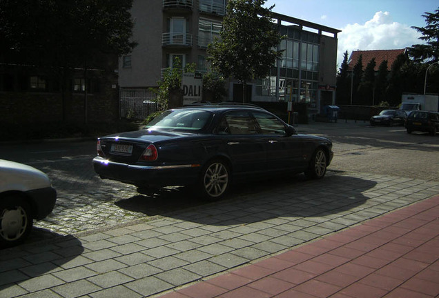 Jaguar XJR