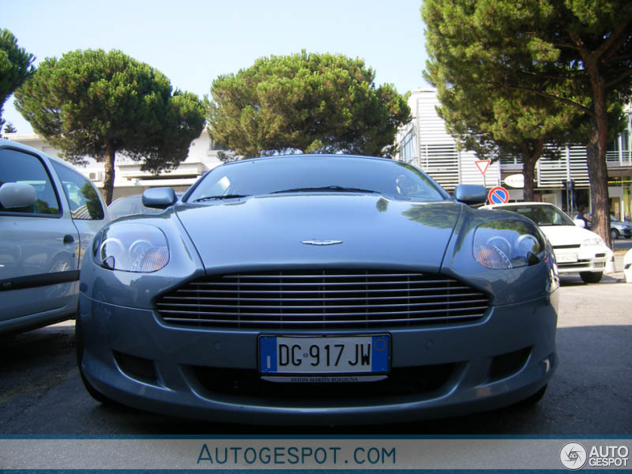 Aston Martin DB9 Volante