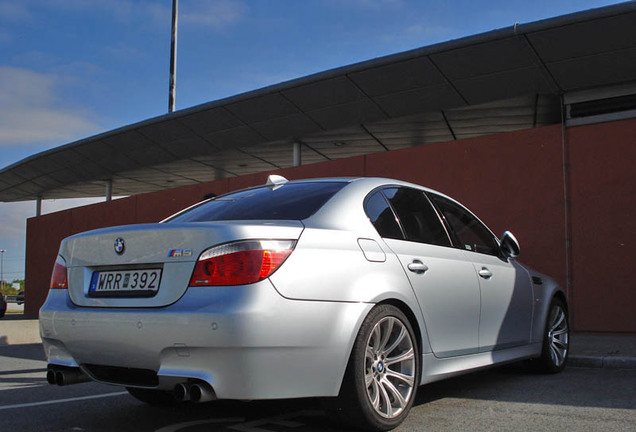 BMW M5 E60 2005