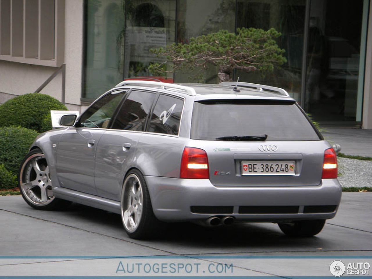 Audi RS4 Avant B5