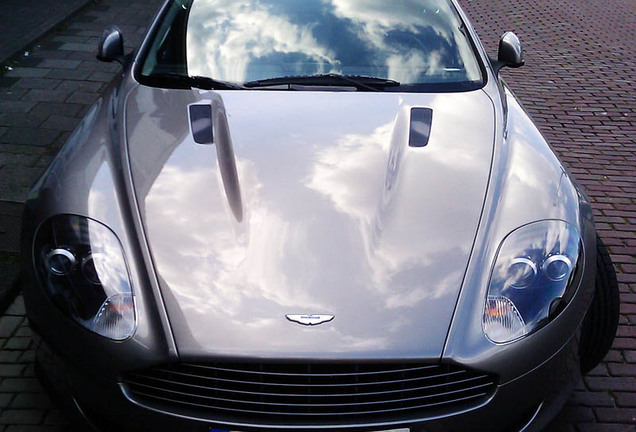 Aston Martin DB9