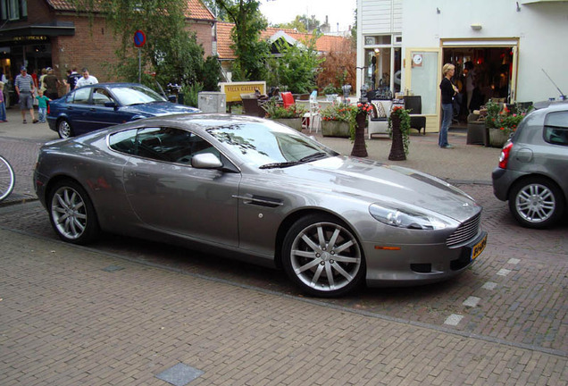 Aston Martin DB9