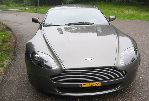 Aston Martin V8 Vantage