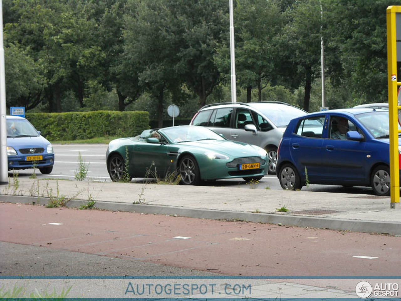 Aston Martin V8 Vantage Roadster