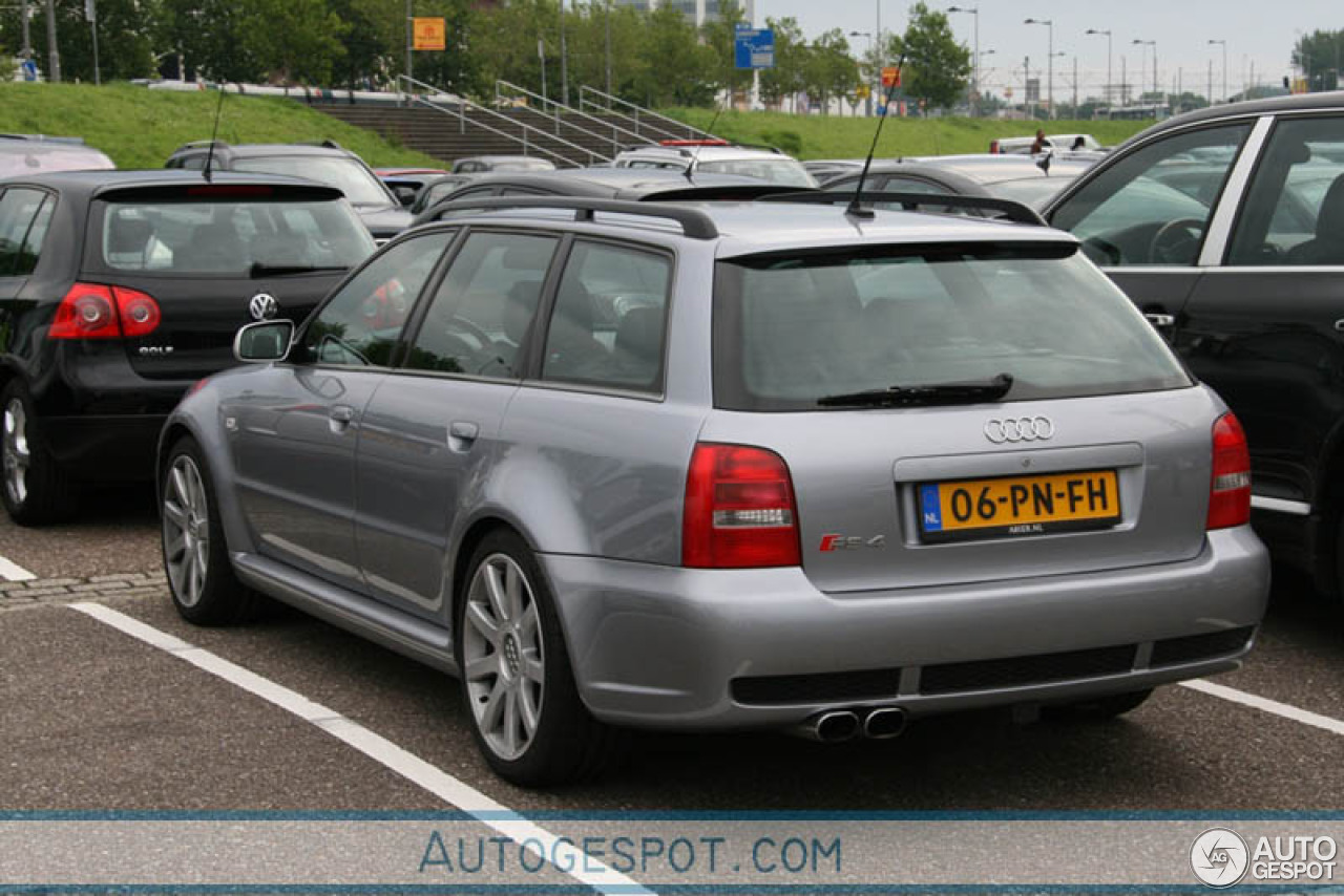 Audi RS4 Avant B5