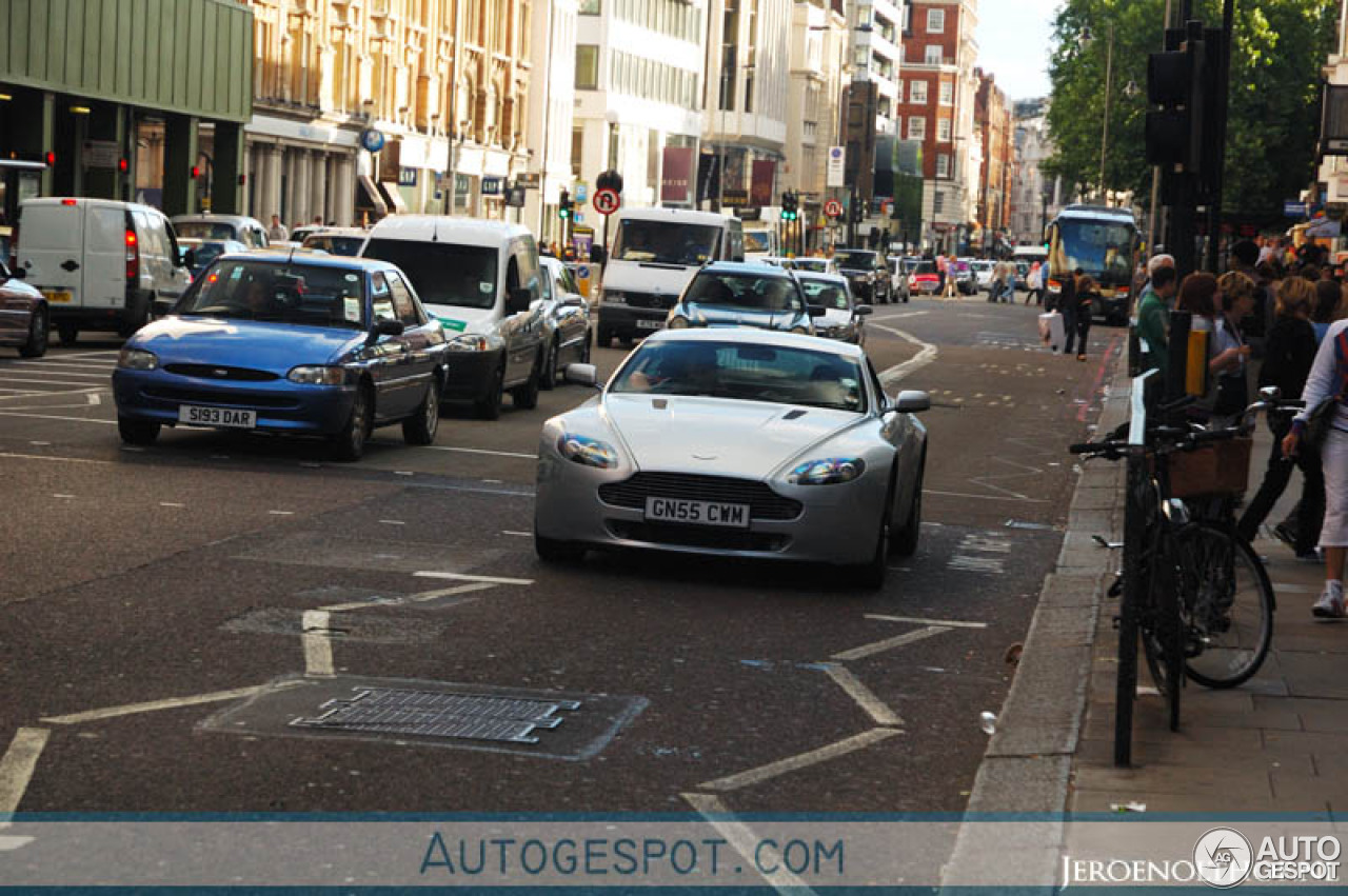 Aston Martin V8 Vantage