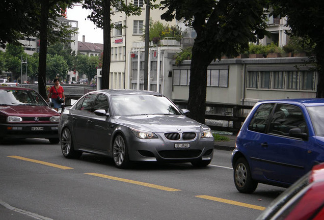 BMW M5 E60 2005