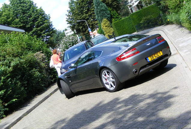 Aston Martin V8 Vantage