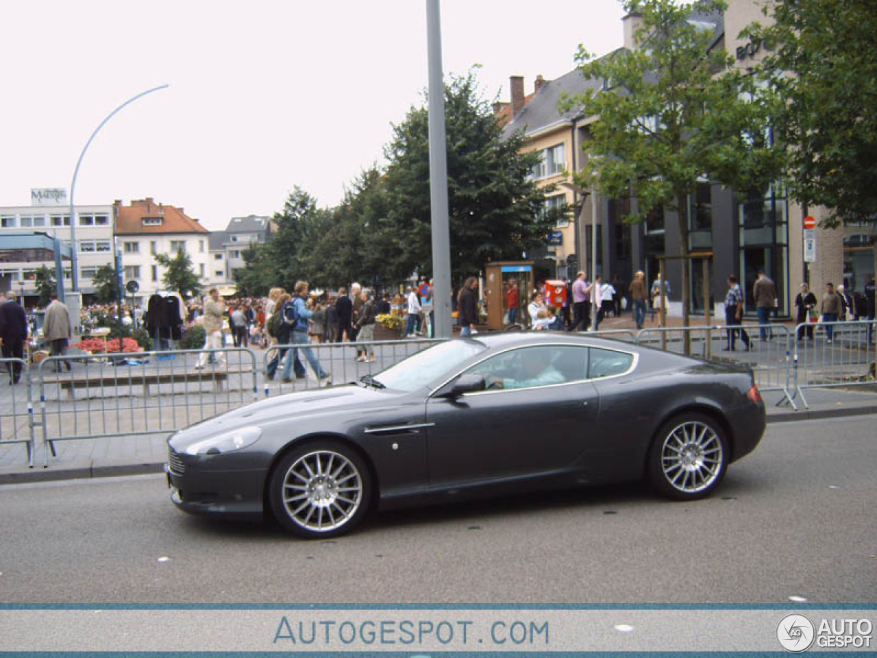 Aston Martin DB9