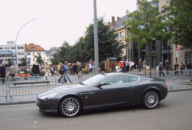 Aston Martin DB9