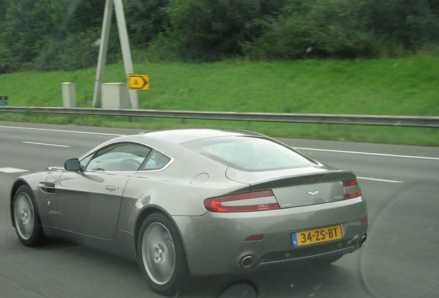 Aston Martin V8 Vantage