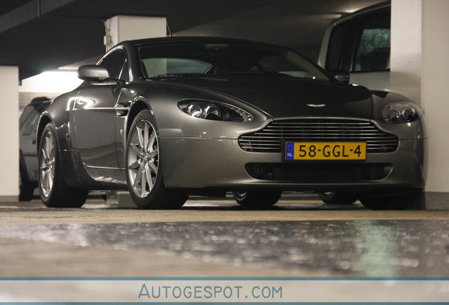 Aston Martin V8 Vantage