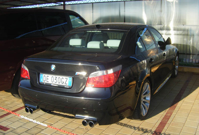 BMW M5 E60 2005