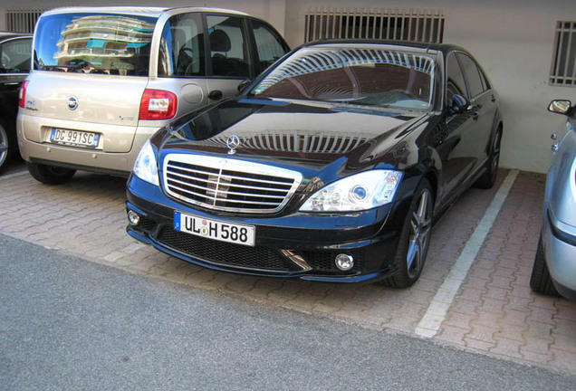 Mercedes-Benz S 63 AMG W221