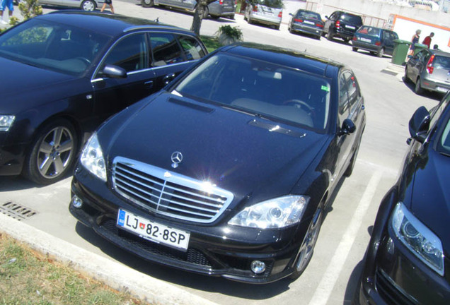 Mercedes-Benz S 65 AMG V221