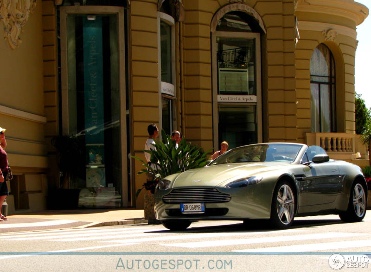 Aston Martin V8 Vantage Roadster