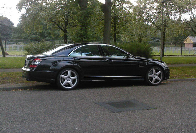 Mercedes-Benz S 63 AMG W221