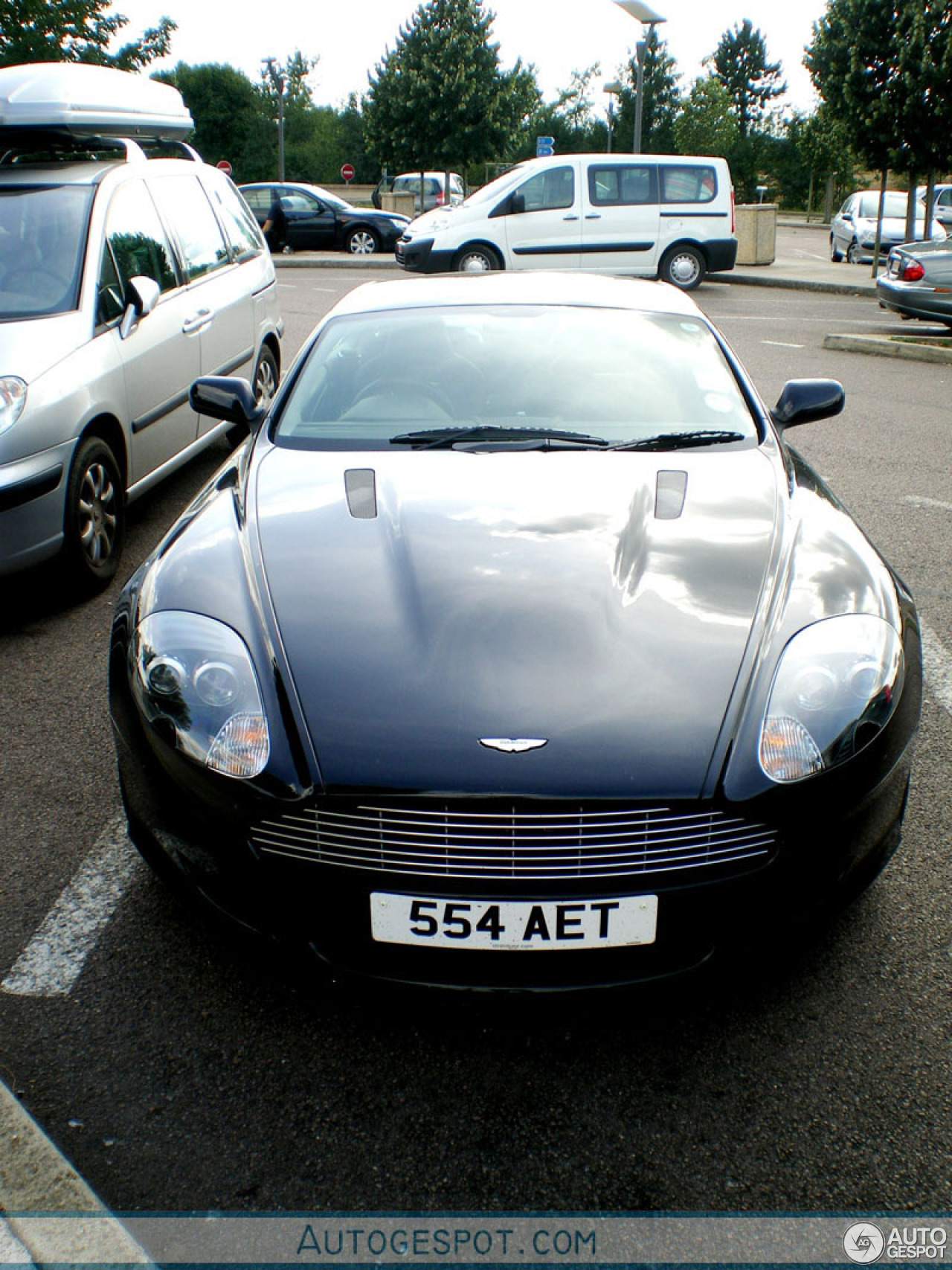 Aston Martin DB9