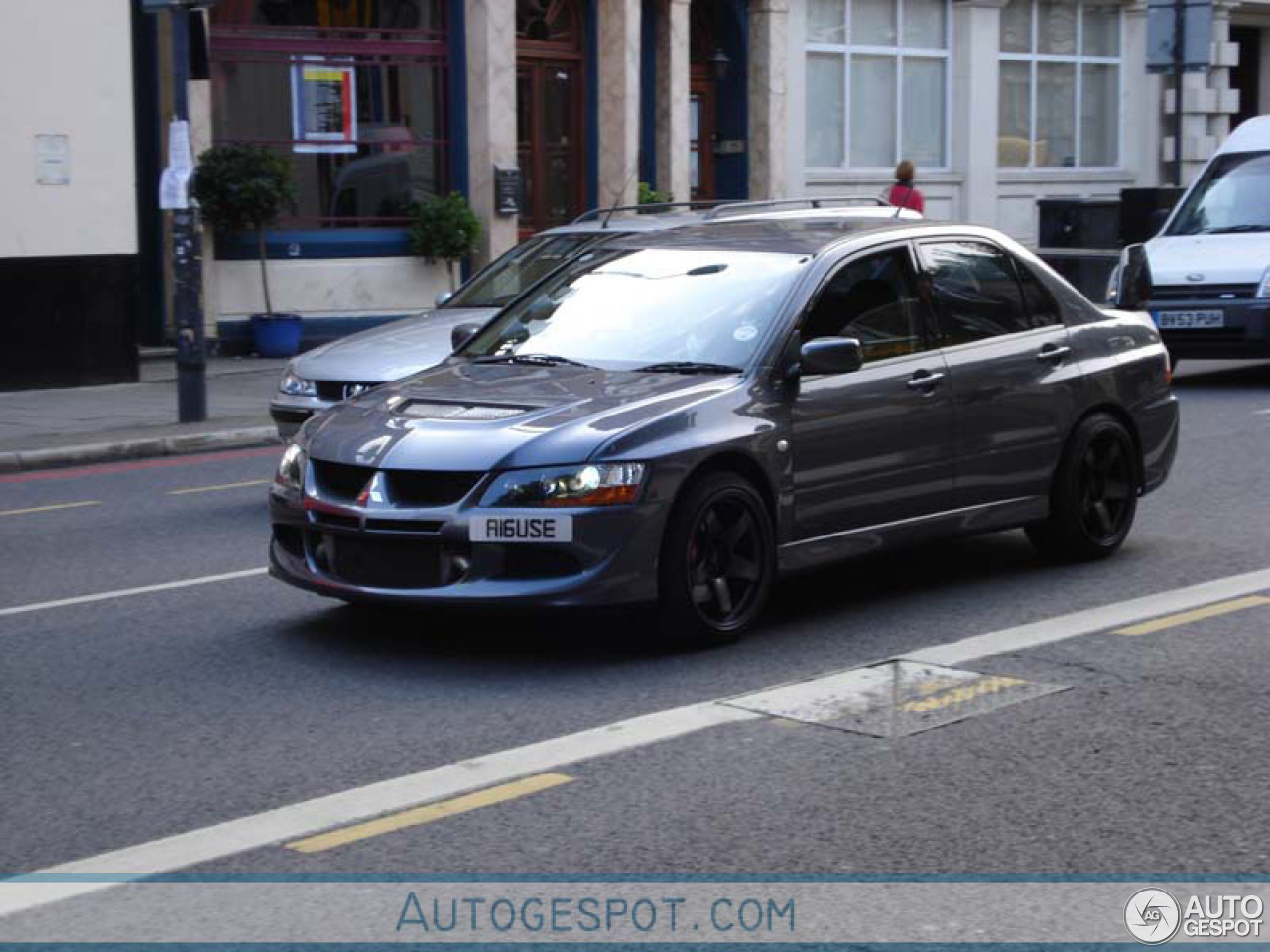 Mitsubishi Lancer Evolution VIII MR FQ-320