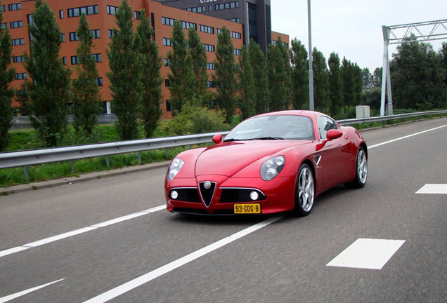 Alfa Romeo 8C Competizione