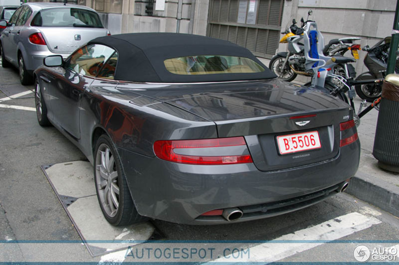 Aston Martin DB9 Volante