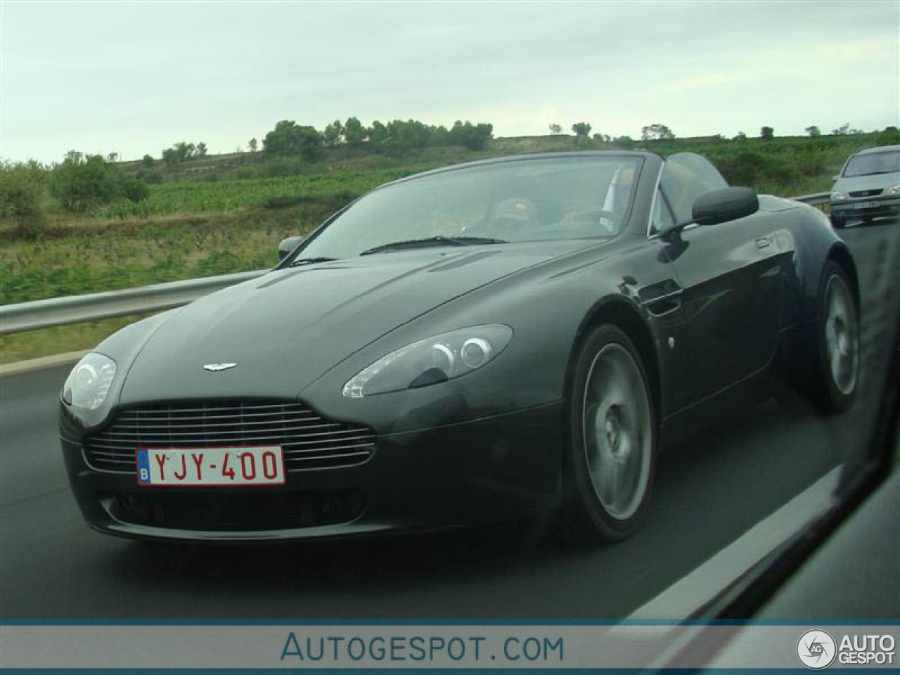 Aston Martin V8 Vantage Roadster