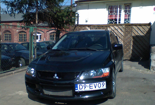 Mitsubishi Lancer Evolution IX FQ