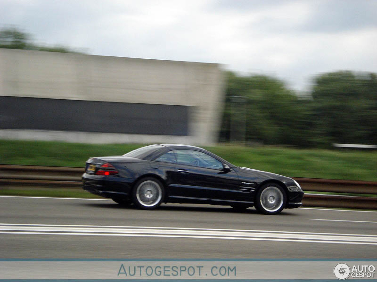 Mercedes-Benz SL 55 AMG R230