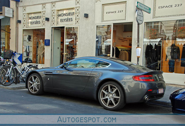 Aston Martin V8 Vantage