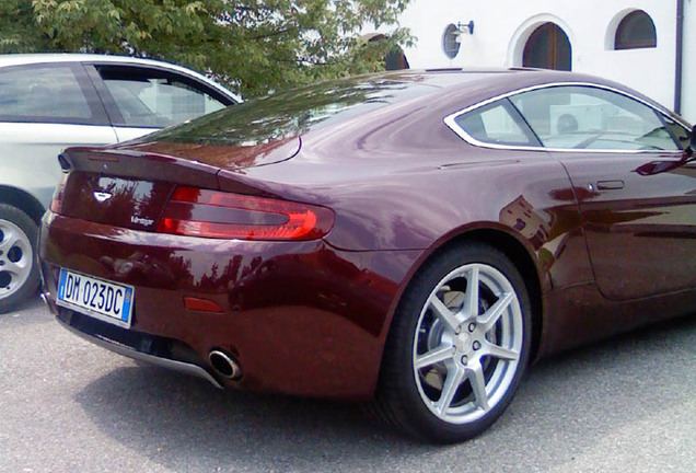 Aston Martin V8 Vantage