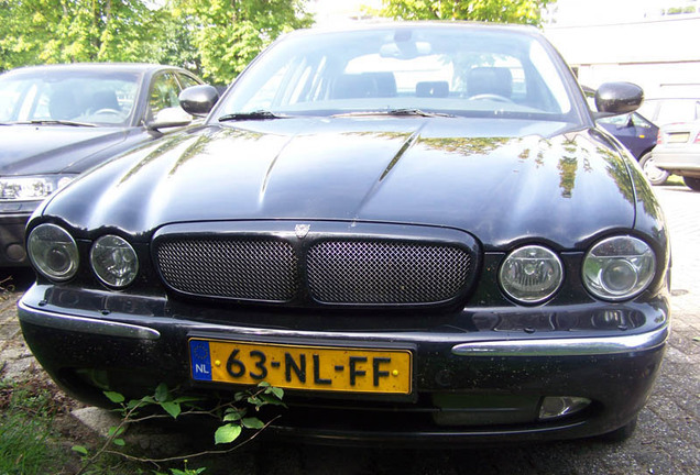 Jaguar XJR