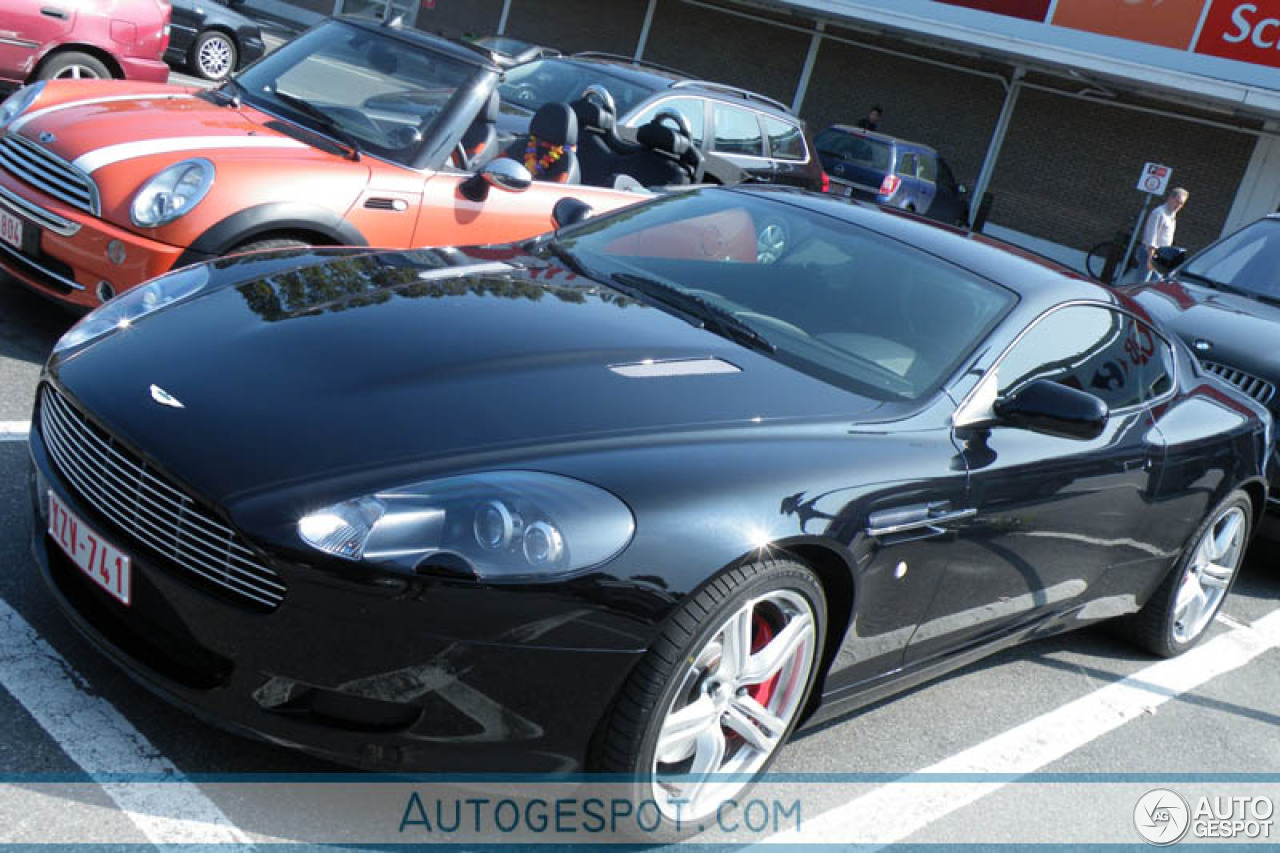 Aston Martin DB9