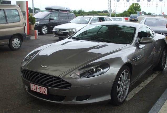 Aston Martin DB9