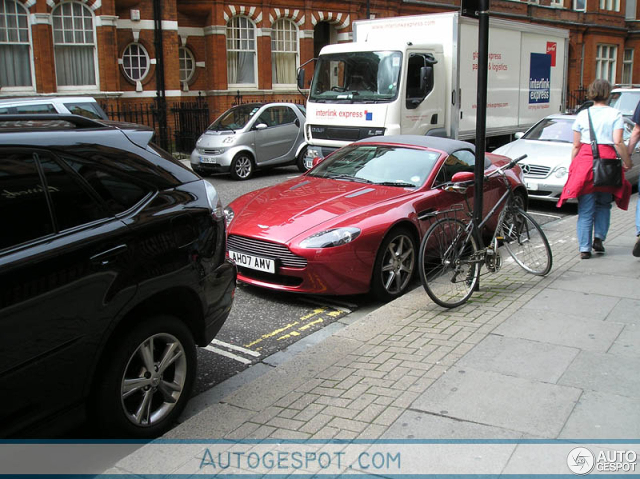 Aston Martin V8 Vantage Roadster