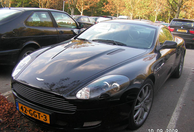 Aston Martin DB9