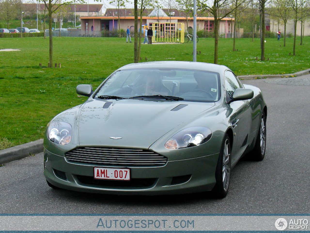 Aston Martin DB9