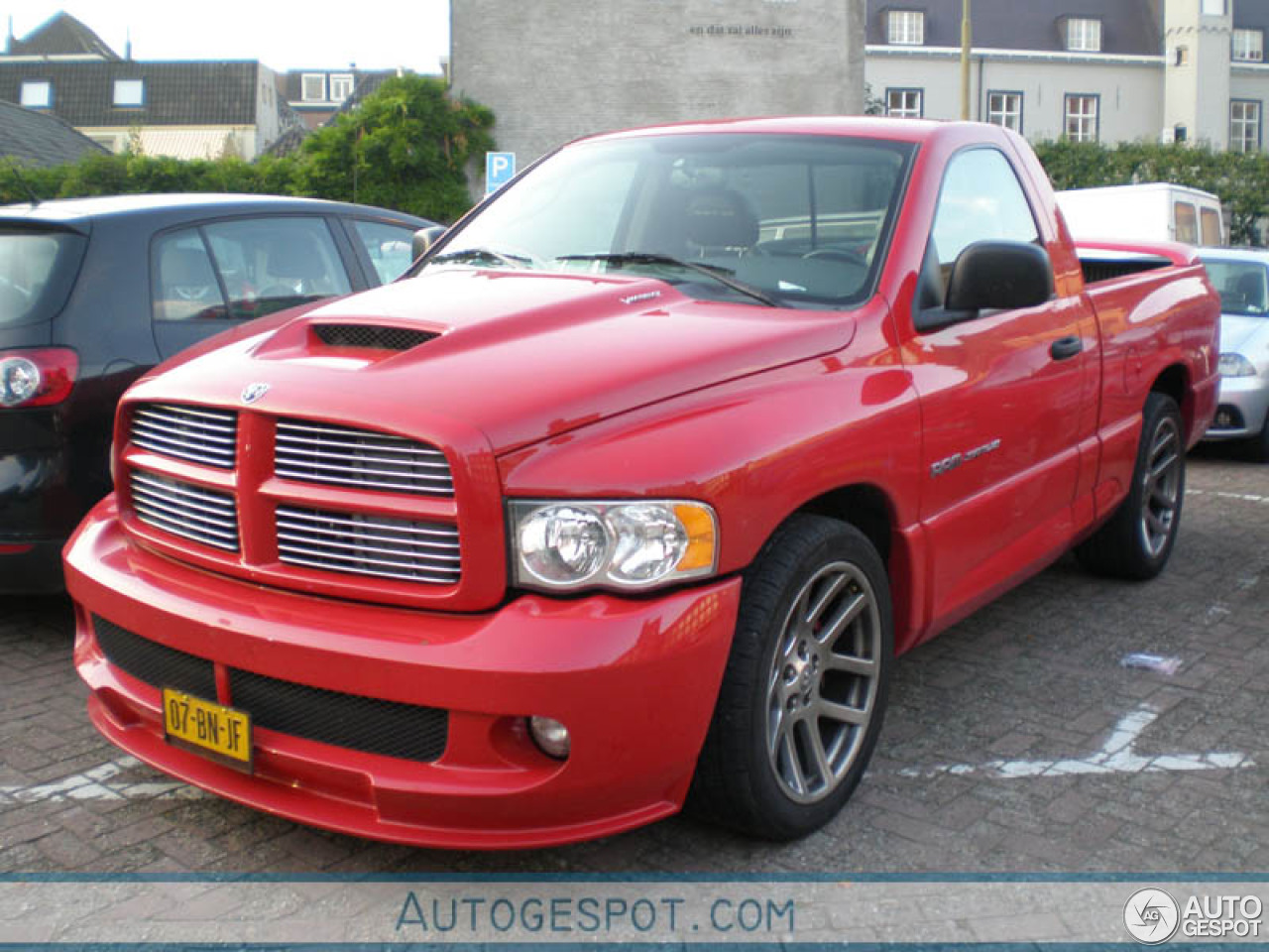 Dodge RAM SRT-10