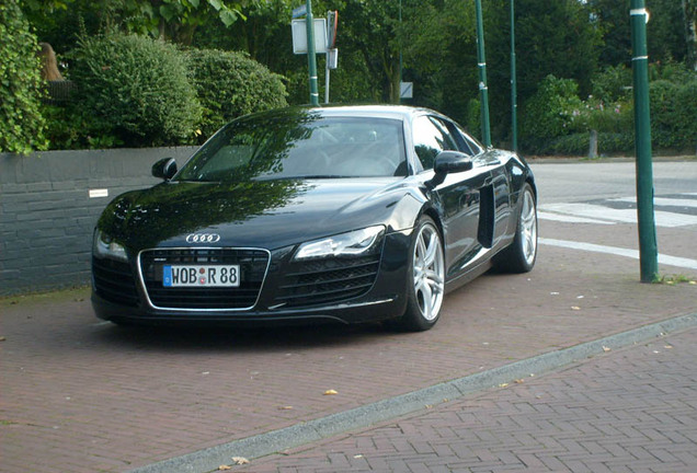 Audi R8