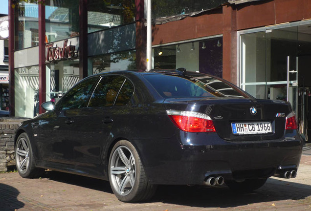 BMW M5 E60 2005