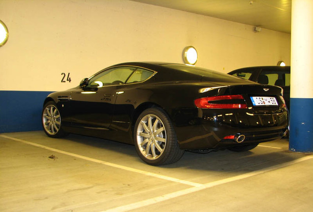 Aston Martin DB9