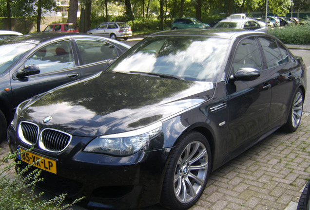 BMW M5 E60 2005