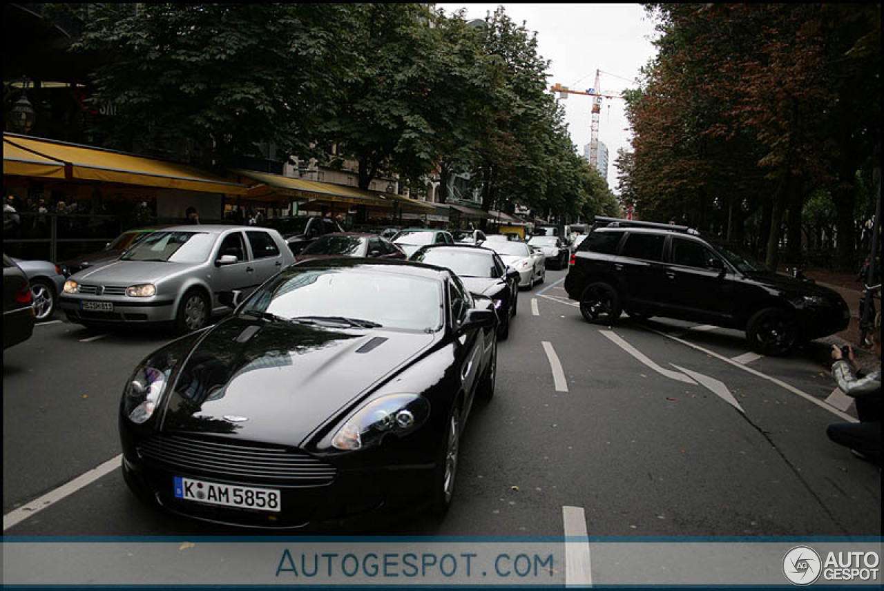 Aston Martin DB9